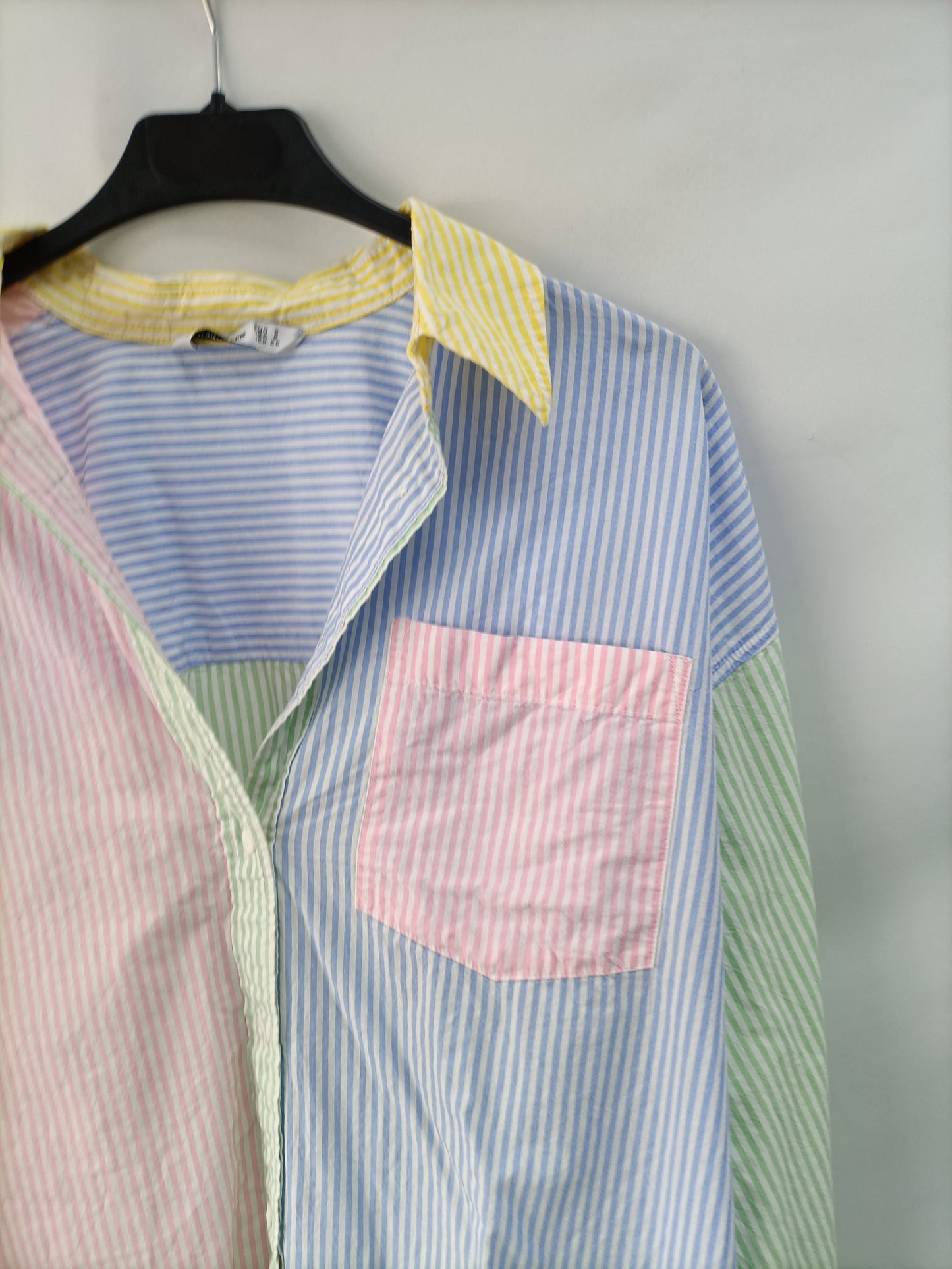 STRADIVARIUS. Oversized striped shirt T.S