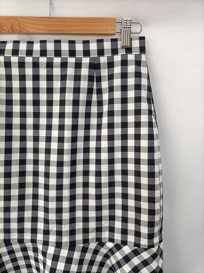 UTERQÜE. Falda cuadros volante T.36