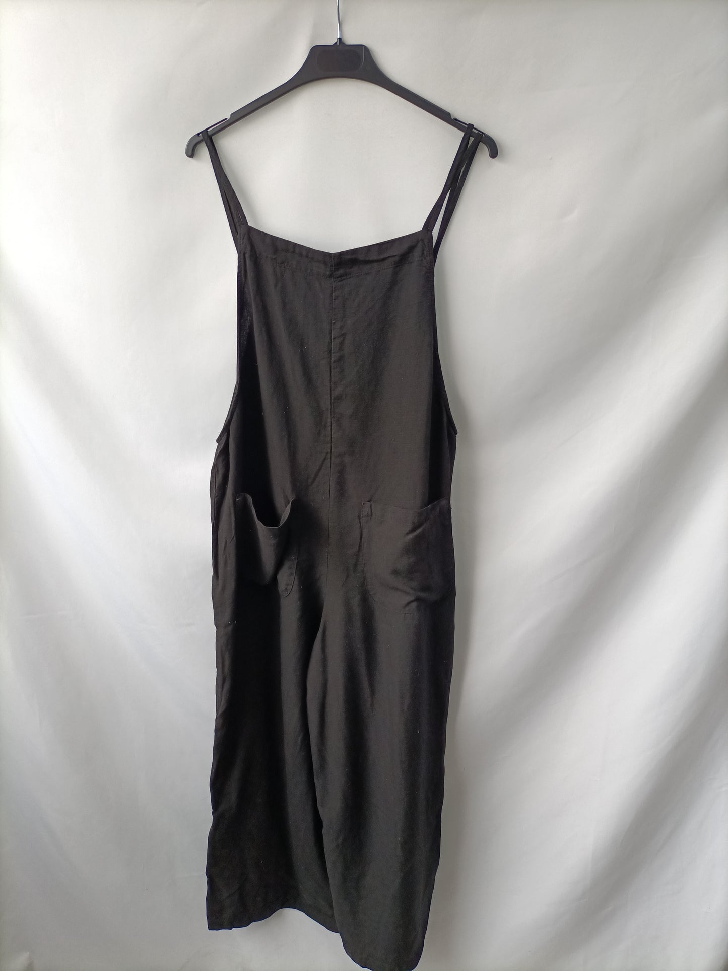 ZARA. Black linen jumpsuit Tl