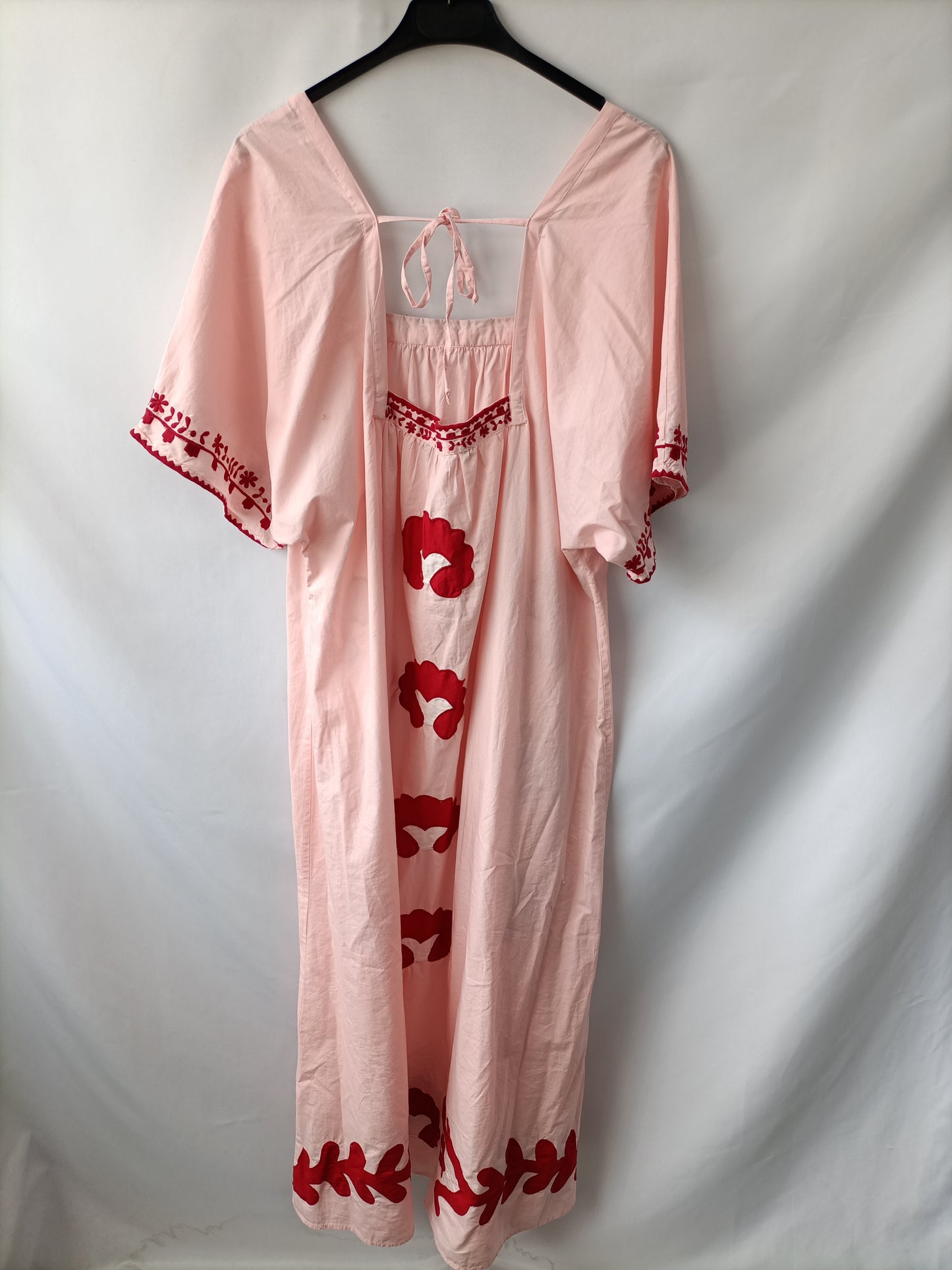 ZARA. Long embroidered dress Ts