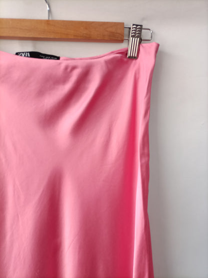 ZARA. Pink Ts midi skirt