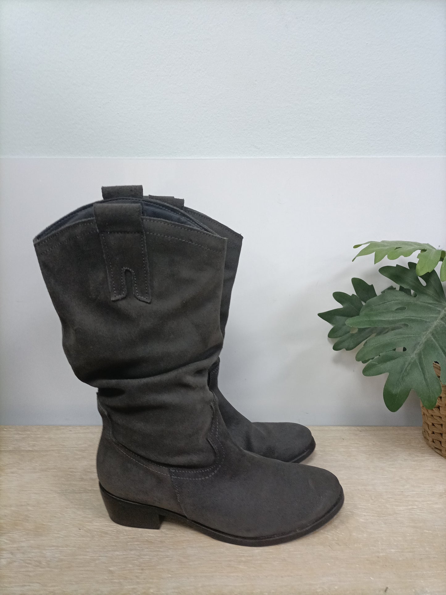 OTHERS. Grey mid-calf boots size 38
