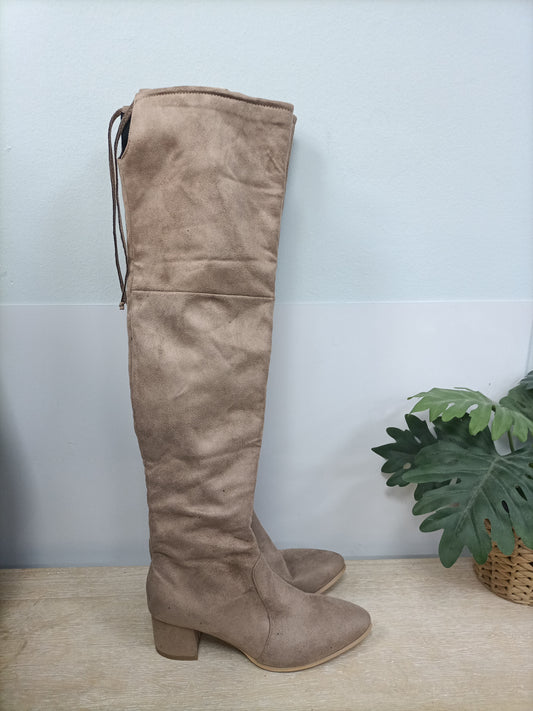 OTRAS.Botas altas antelina beige T.39