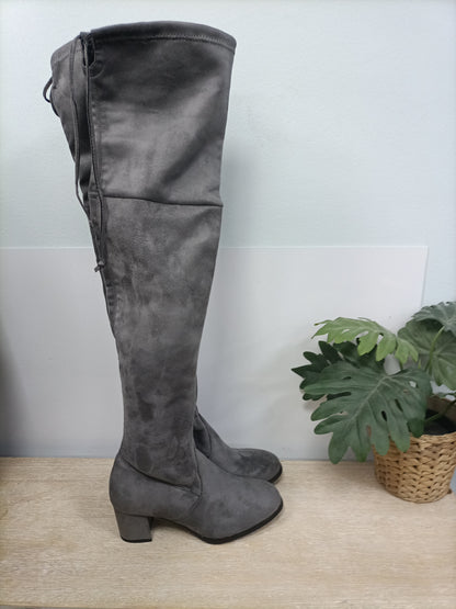 OTRAS.Botas altas antelina grises t.39