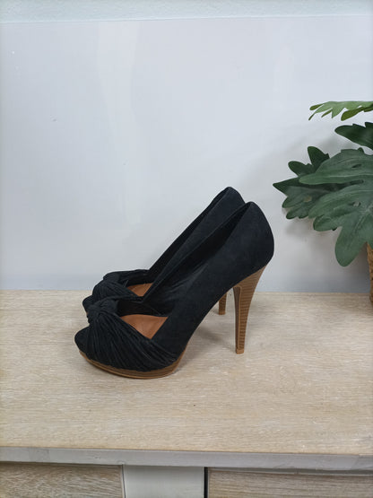 ZARA. Black heels with knots size 38