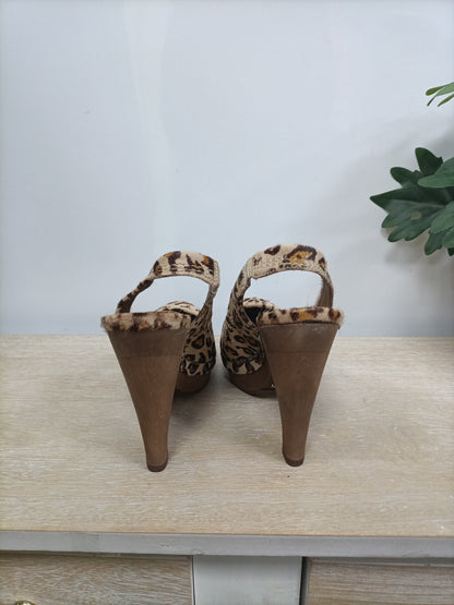 UTERQÜE. Animal print fur shoes, size 38