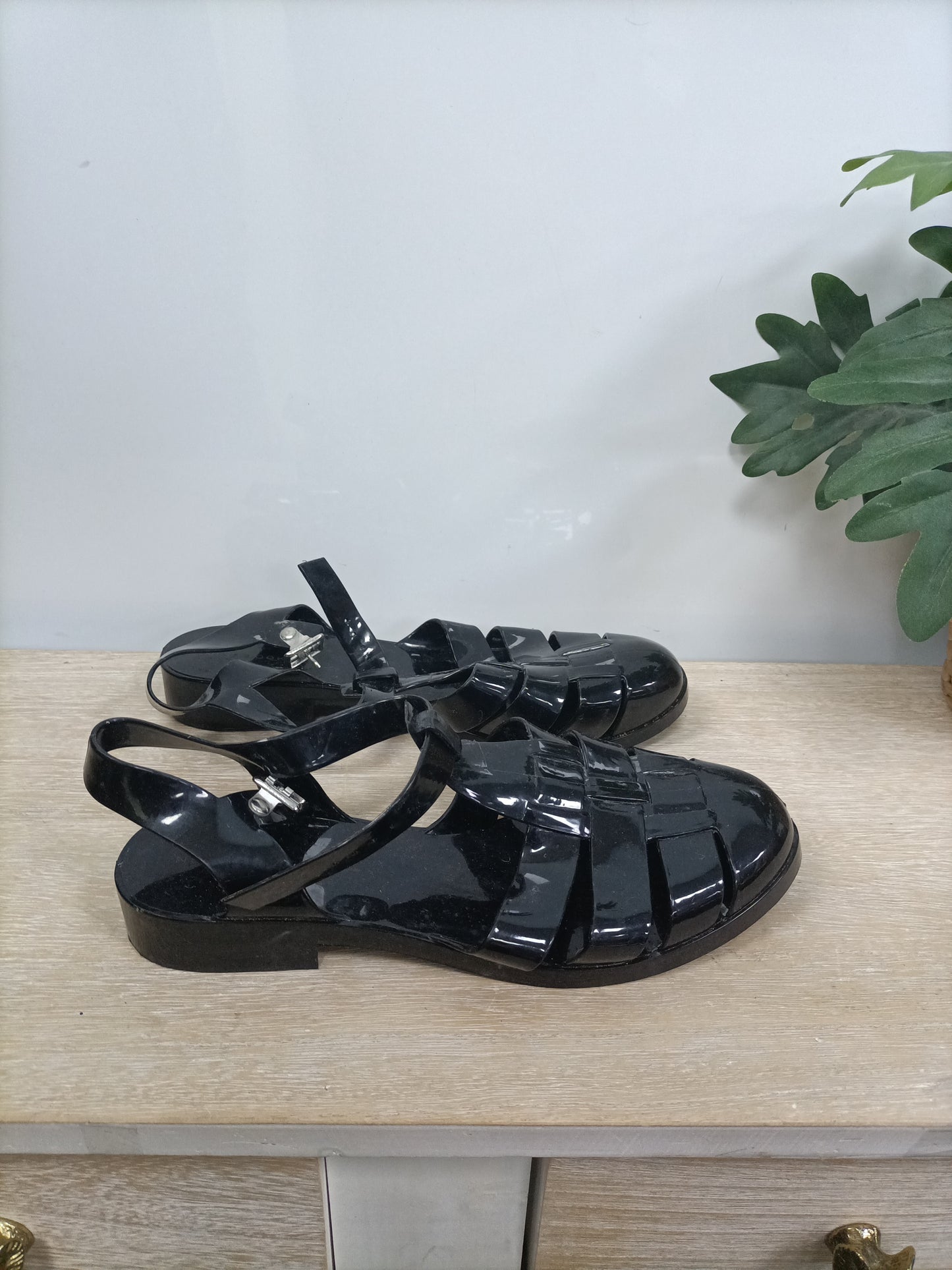 NEW LOOK. Black jelly shoes size 43