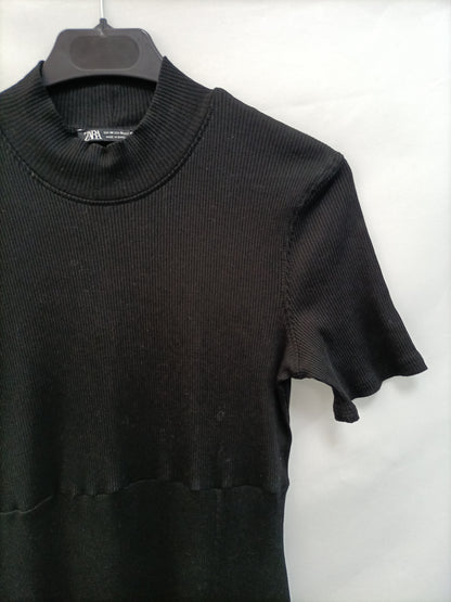 ZARA. Vestido midi negro T.m