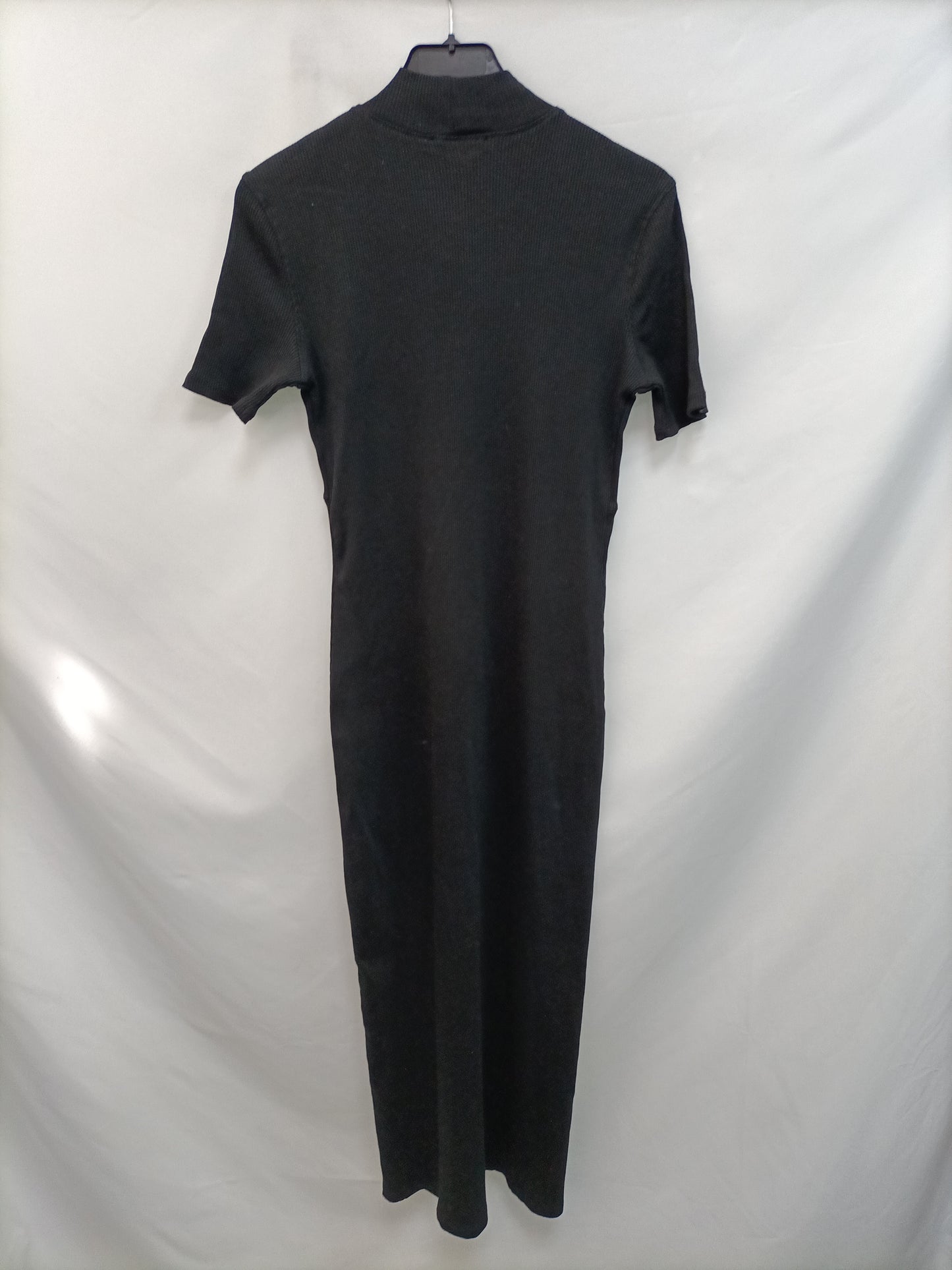ZARA. Vestido midi negro T.m