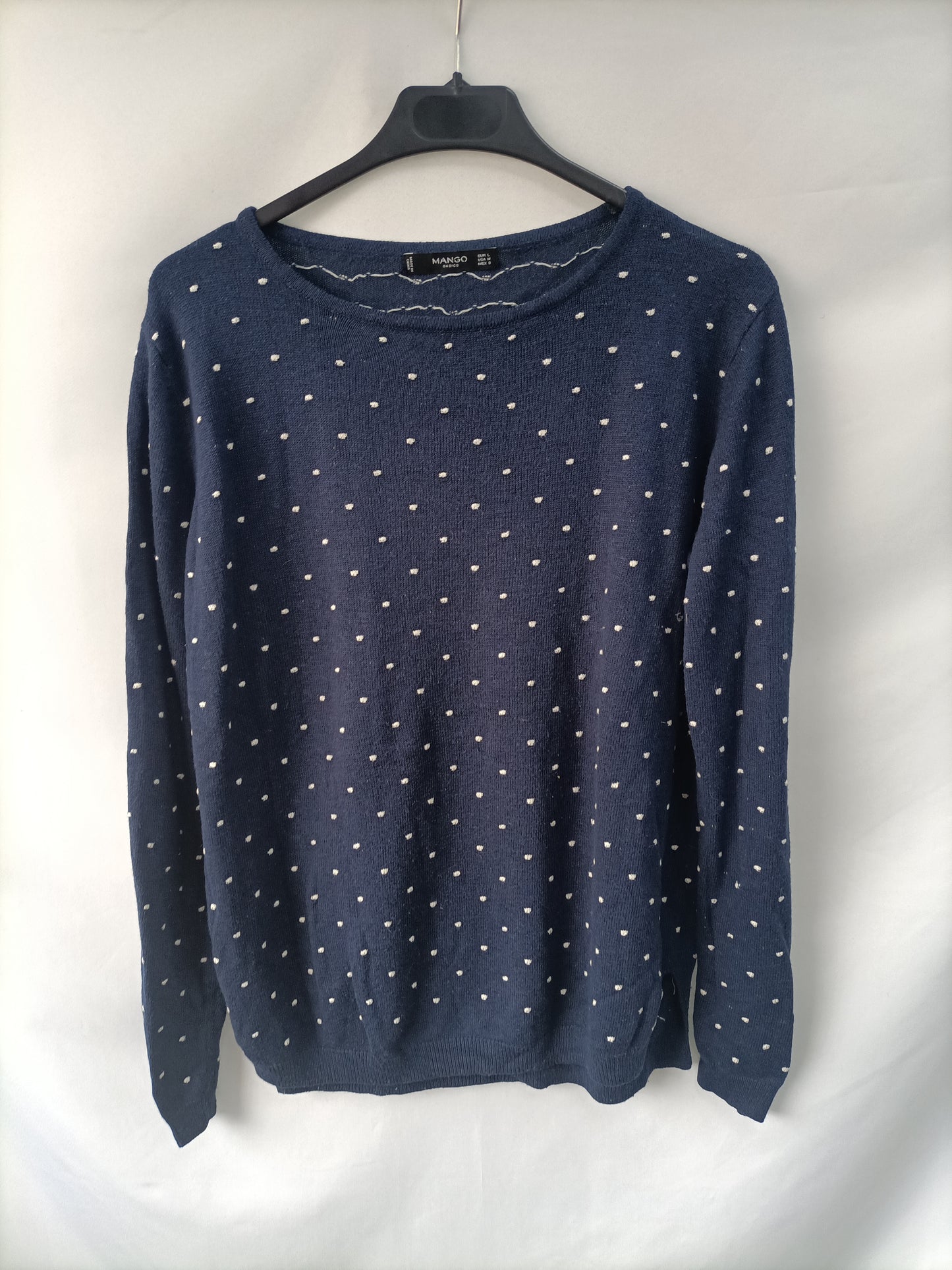 MANGO.Jersey lunares blancos T.L