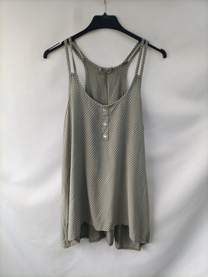 OTRAS. Top verde florecitas T.s/m
