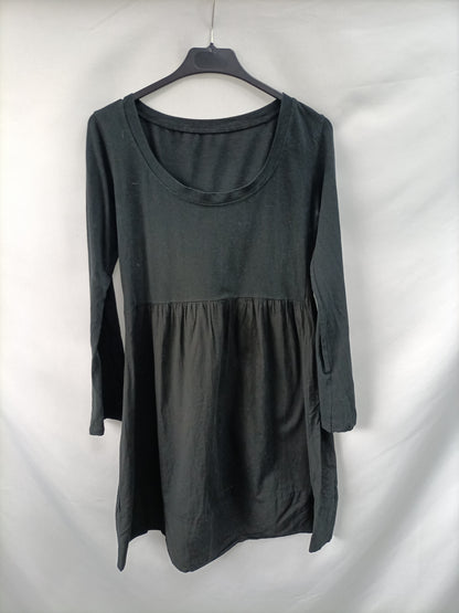 OTHER. Black long-sleeved ruffled dress Tm