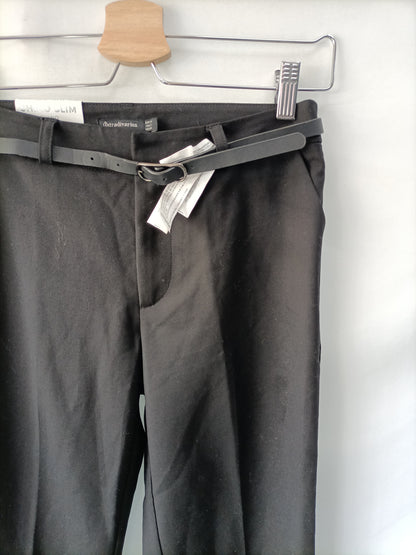 STRADIVARIUS. pantalon negro chino slim T.34
