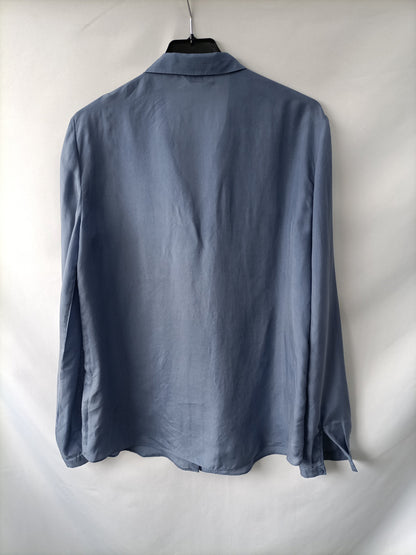 MASSIMO DUTTI. blusa azul fina T.38