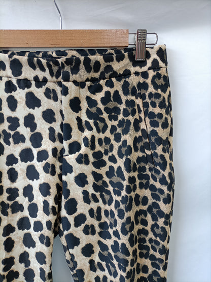ZARA. pantalon animal print T.s