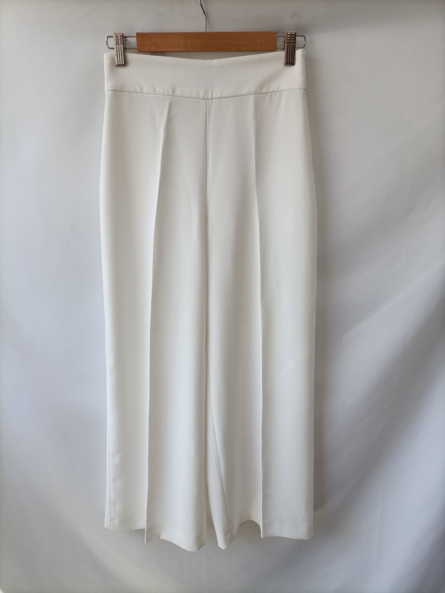 ZARA. Pantalón culotte blanco T.xs