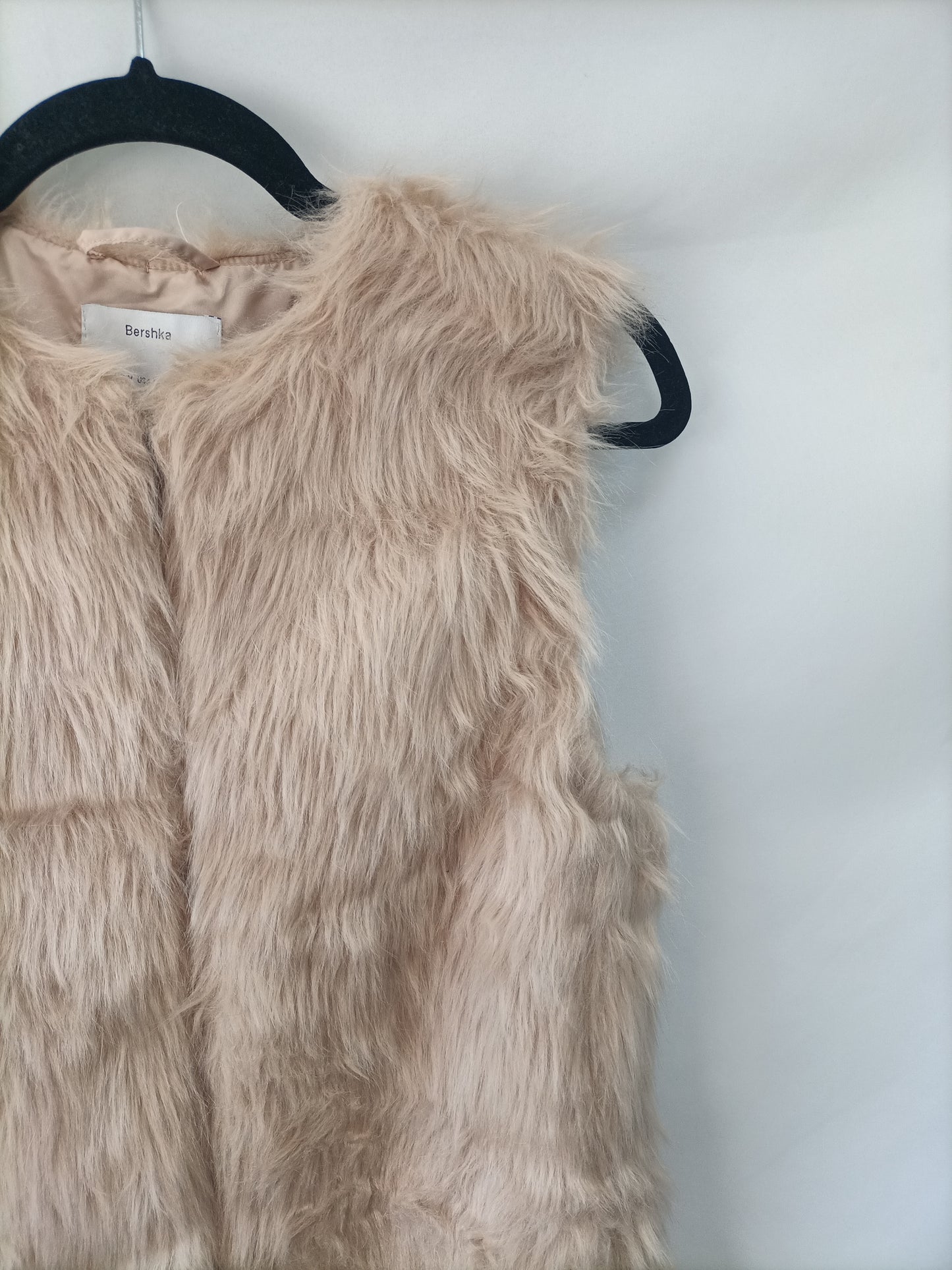 BERSHKA. Chaleco sin mangas T.m