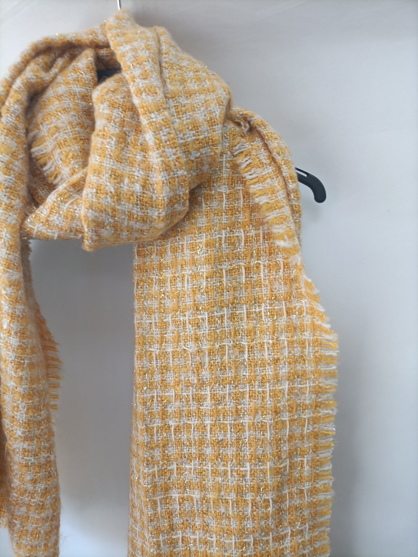 OTRAS. Bufanda tweed T.u