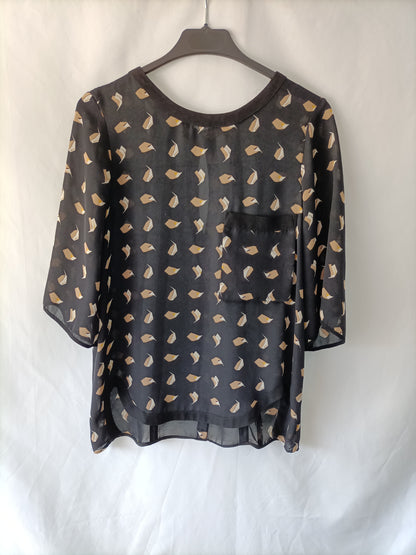 ZARA. Ts printed black blouse
