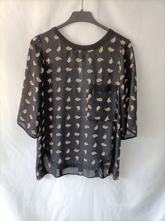 ZARA. Ts printed black blouse