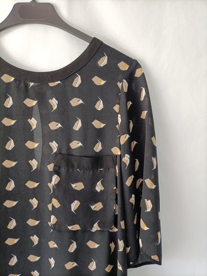ZARA. Ts printed black blouse