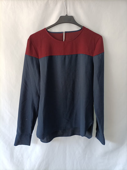 OTHERS. Two-tone blouse Your(s)