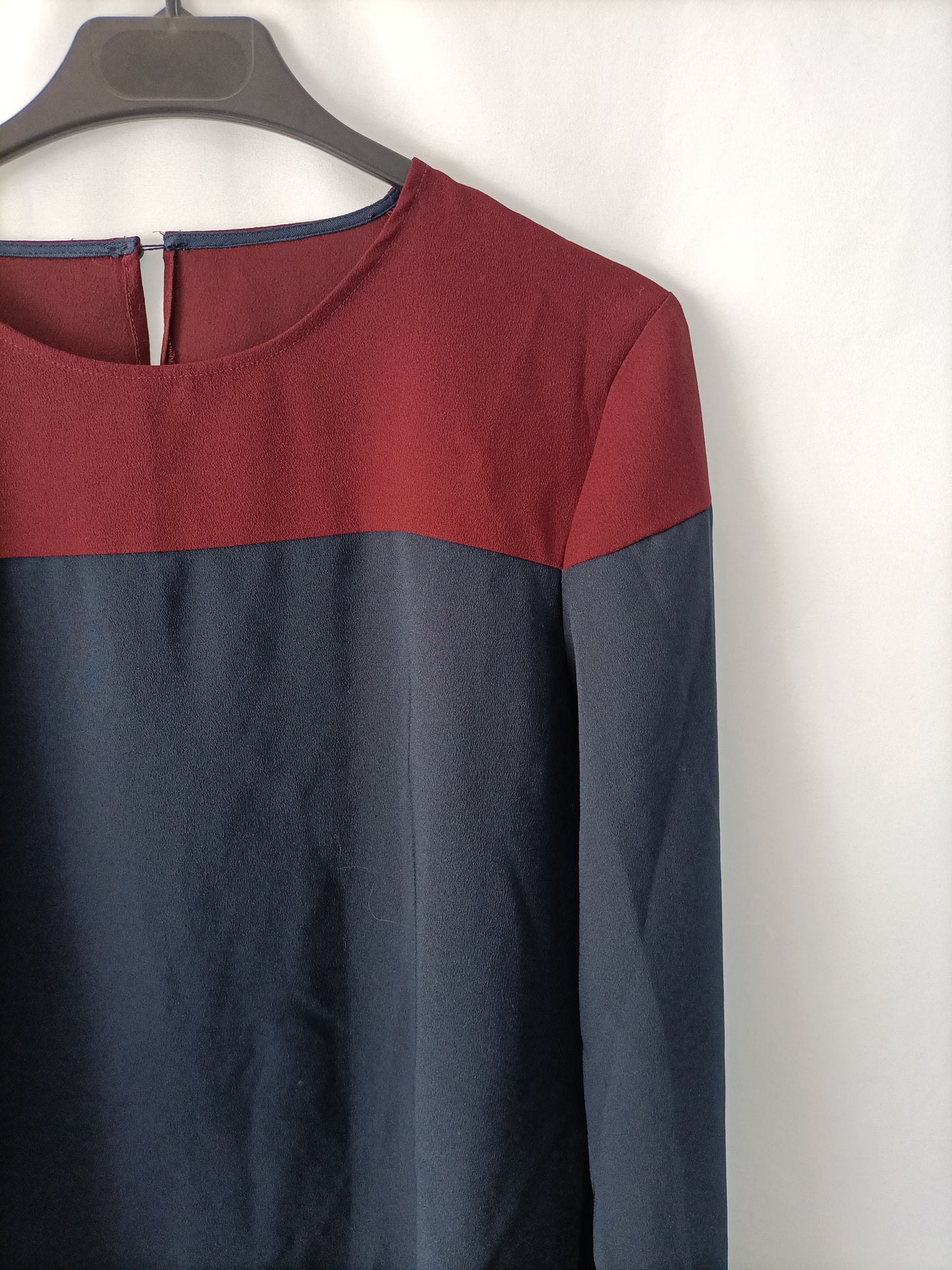 OTHERS. Two-tone blouse Your(s)