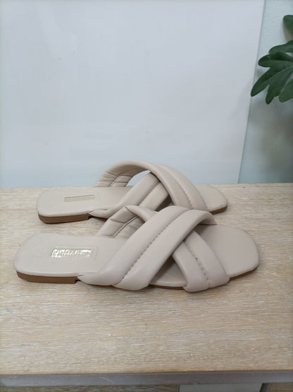 PRIMARK. Sandalia beige T.38