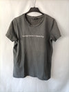 ZARA. Camiseta gris letra T.s