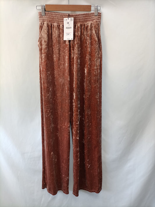 BERSHKA. Velvet pants, size S