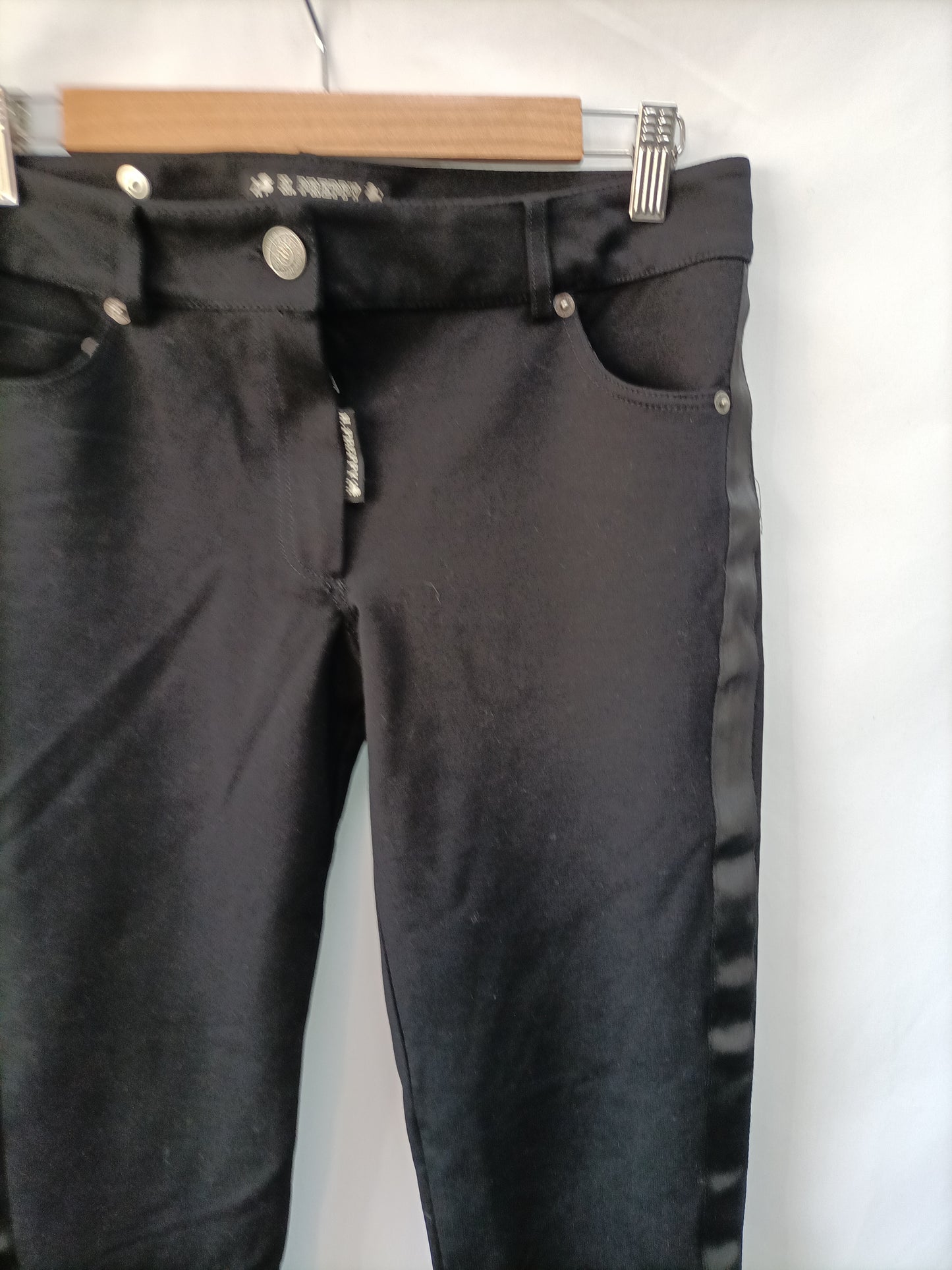 HIGHLY PREPPY.Pantalón negro elástico T.m