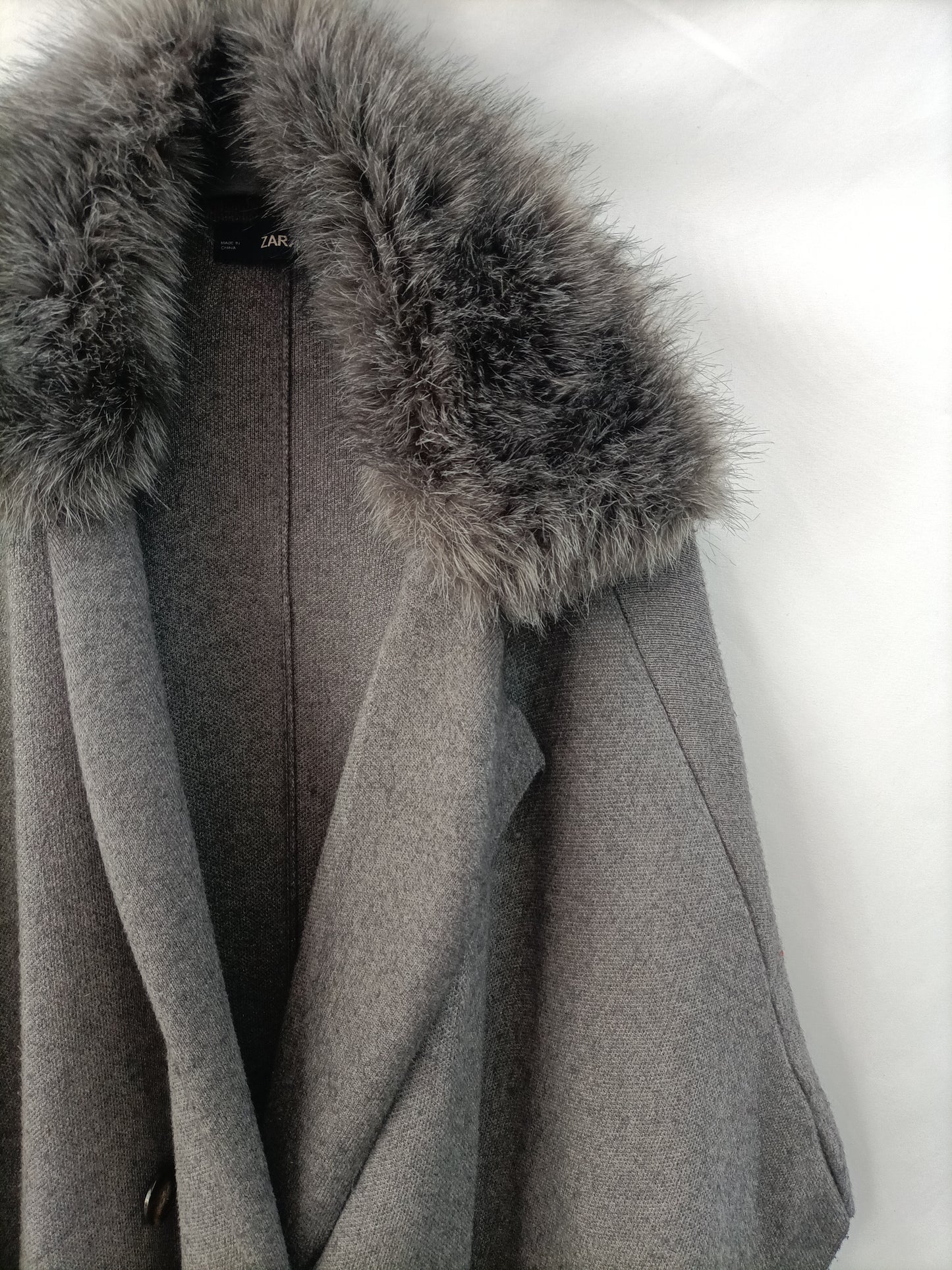 ZARA. abrigo poncho gris T.s