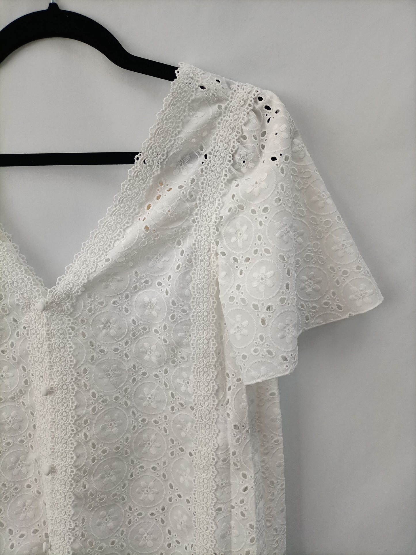 SEZANE. Blusa blanca troquelada T.36