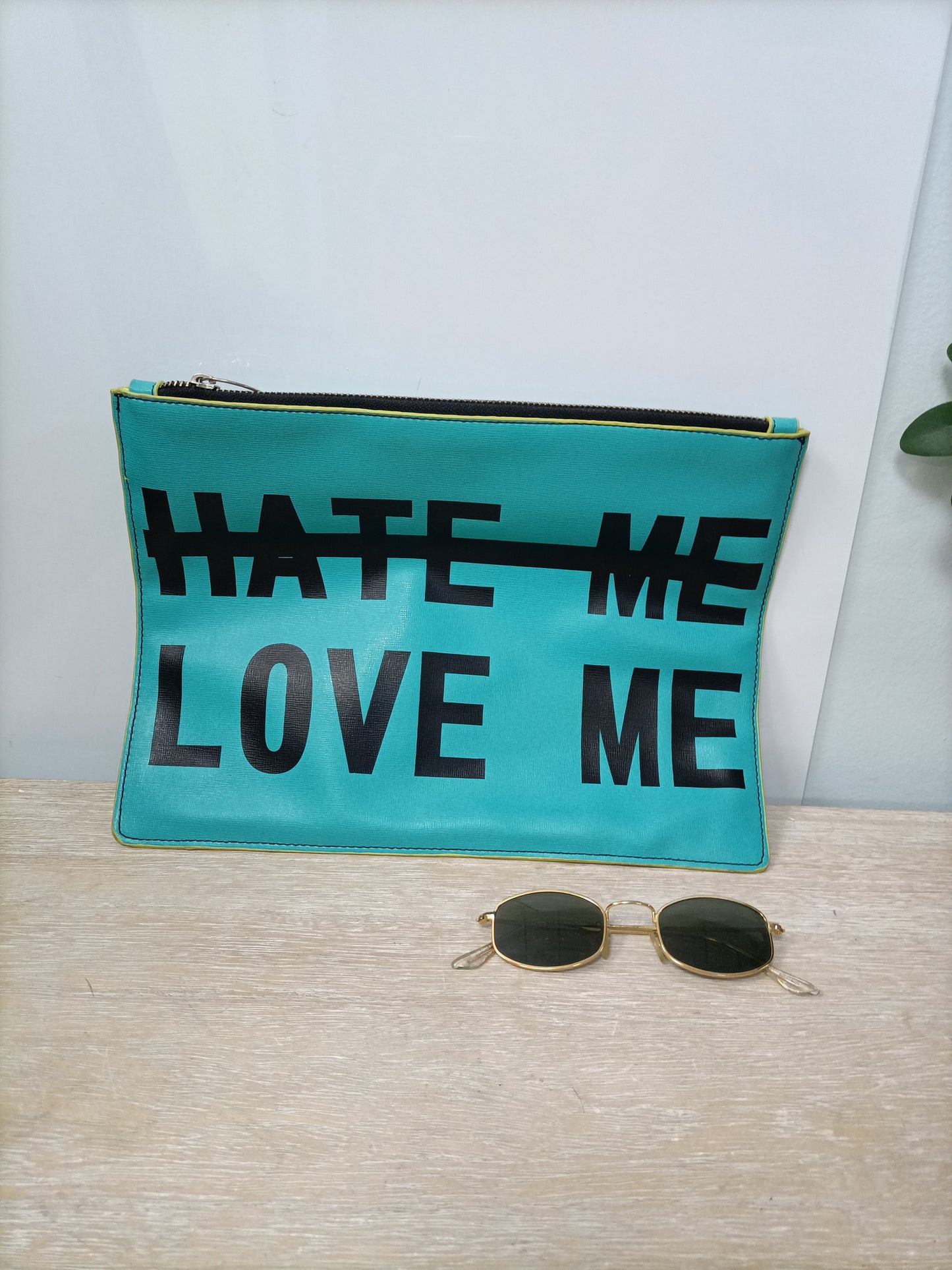 ZARA. Bolso de mano metras