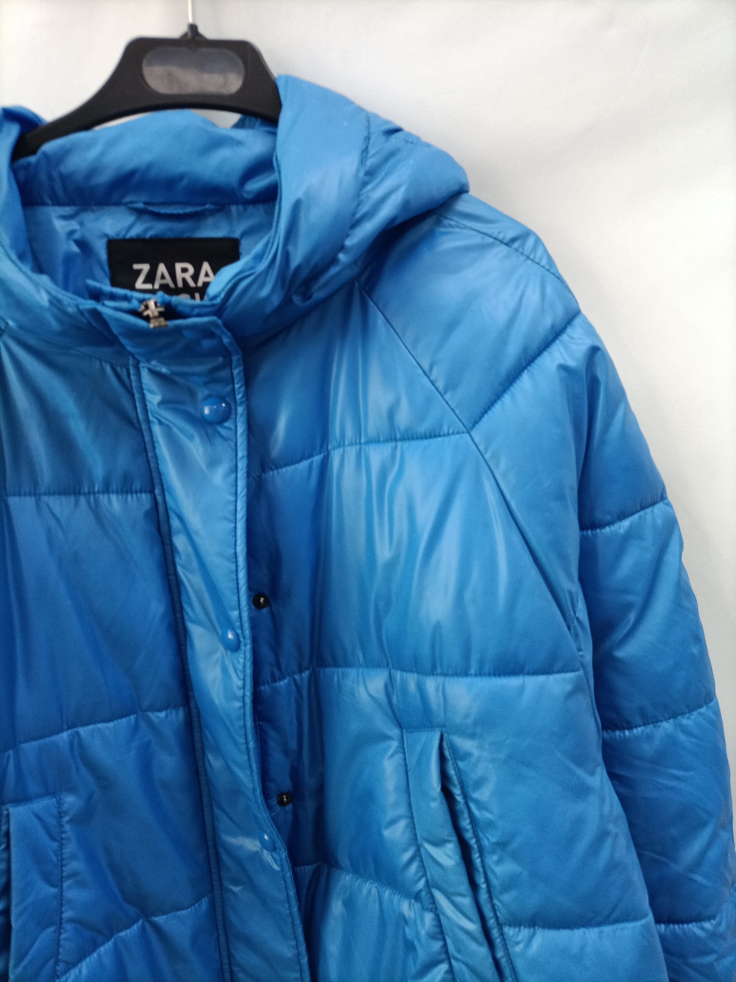 ZARA. Plumas ligero azul T.xs/s