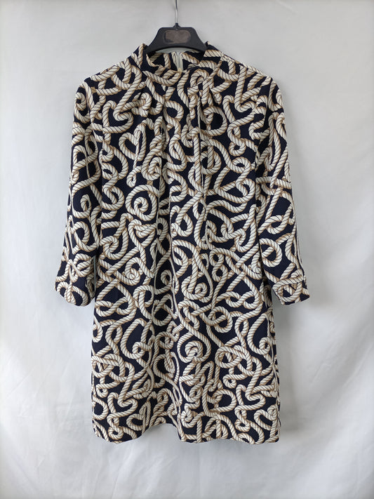 LOVE MOSCHINO. Tu(l) string dress