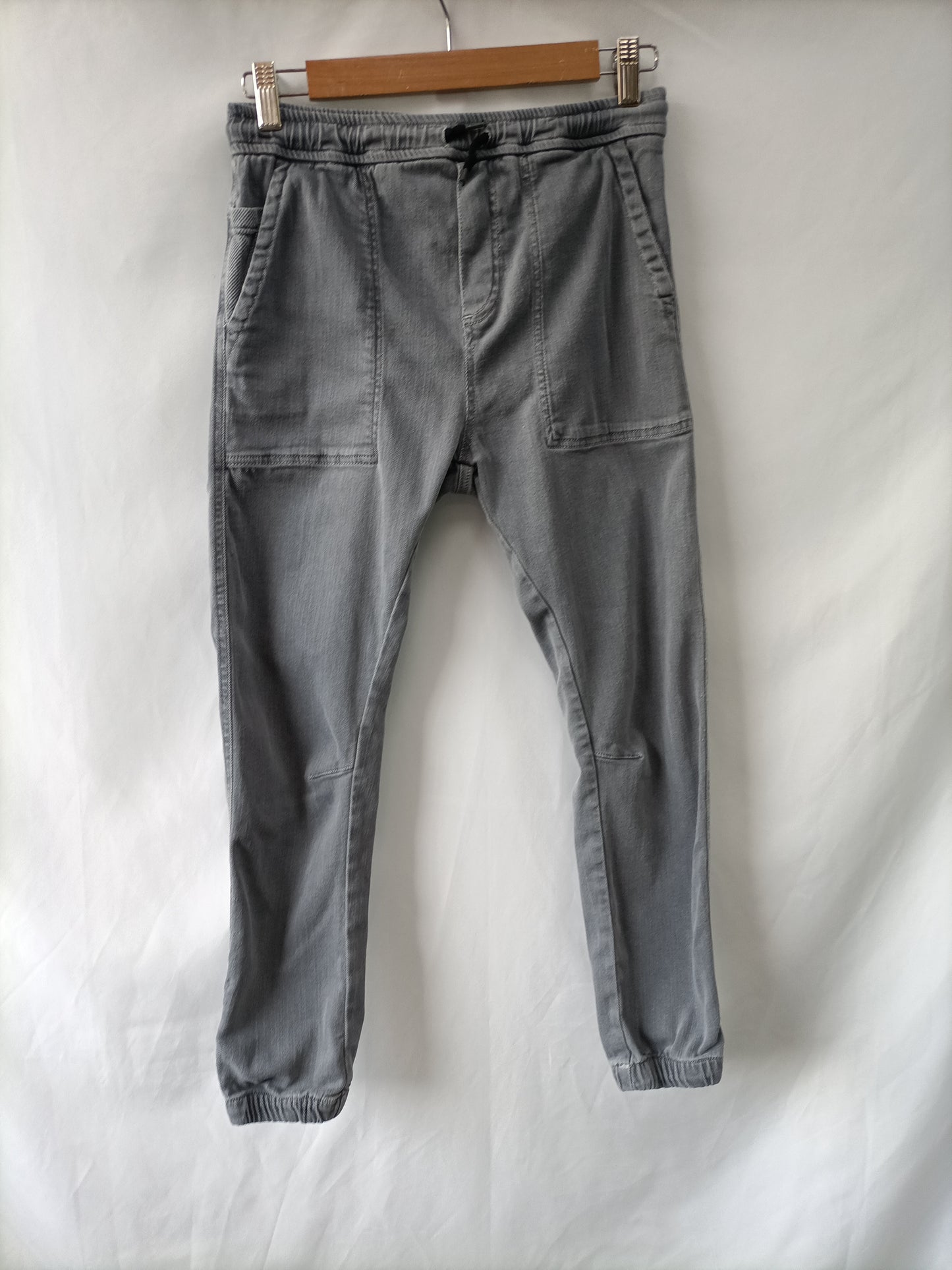 ZARA. Gray denim pants. Ages 13-14