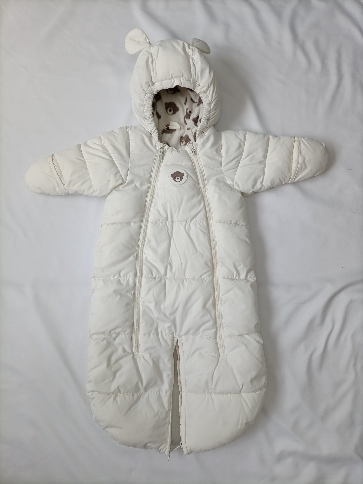 H&M. Abrigo enterizo T.2-6meses