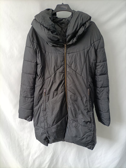 MERLETTI. Black feathers Tu(m)