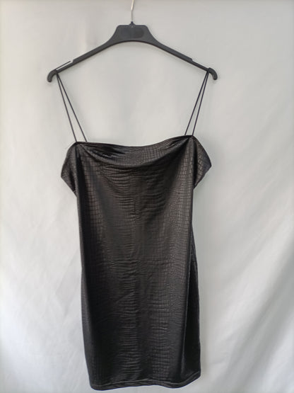 SHEIN. Vestido negro encerado T.xl