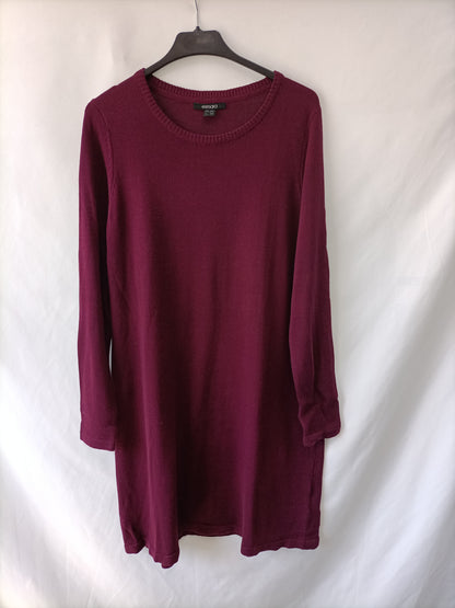 ESMARA. Burgundy knit dress, size 40/42