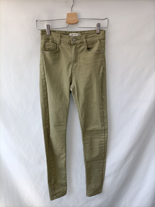 PULL&amp;BEAR. Green trousers size 36 (32)