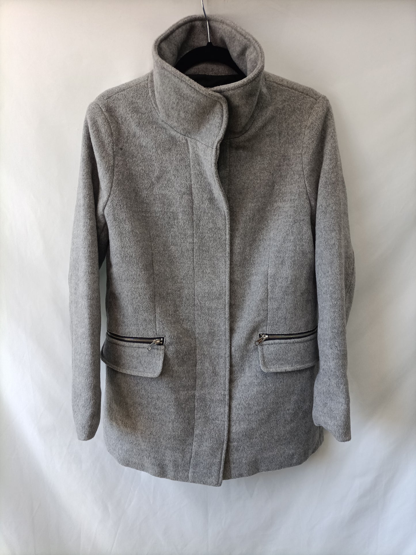 BERSHKA. Abrigo gris paño T.m