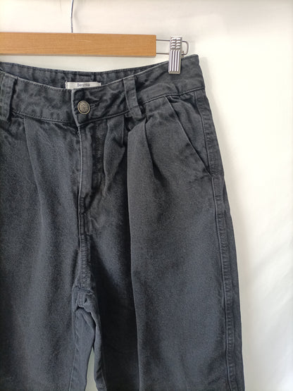 BERSHKA. Pantalón slouchy negro T.36