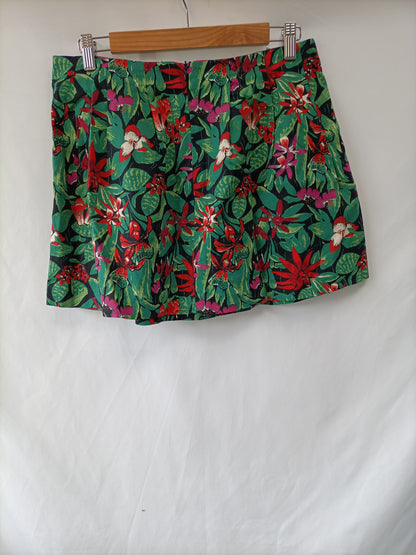 ZARA. Falda hojas verde T.l