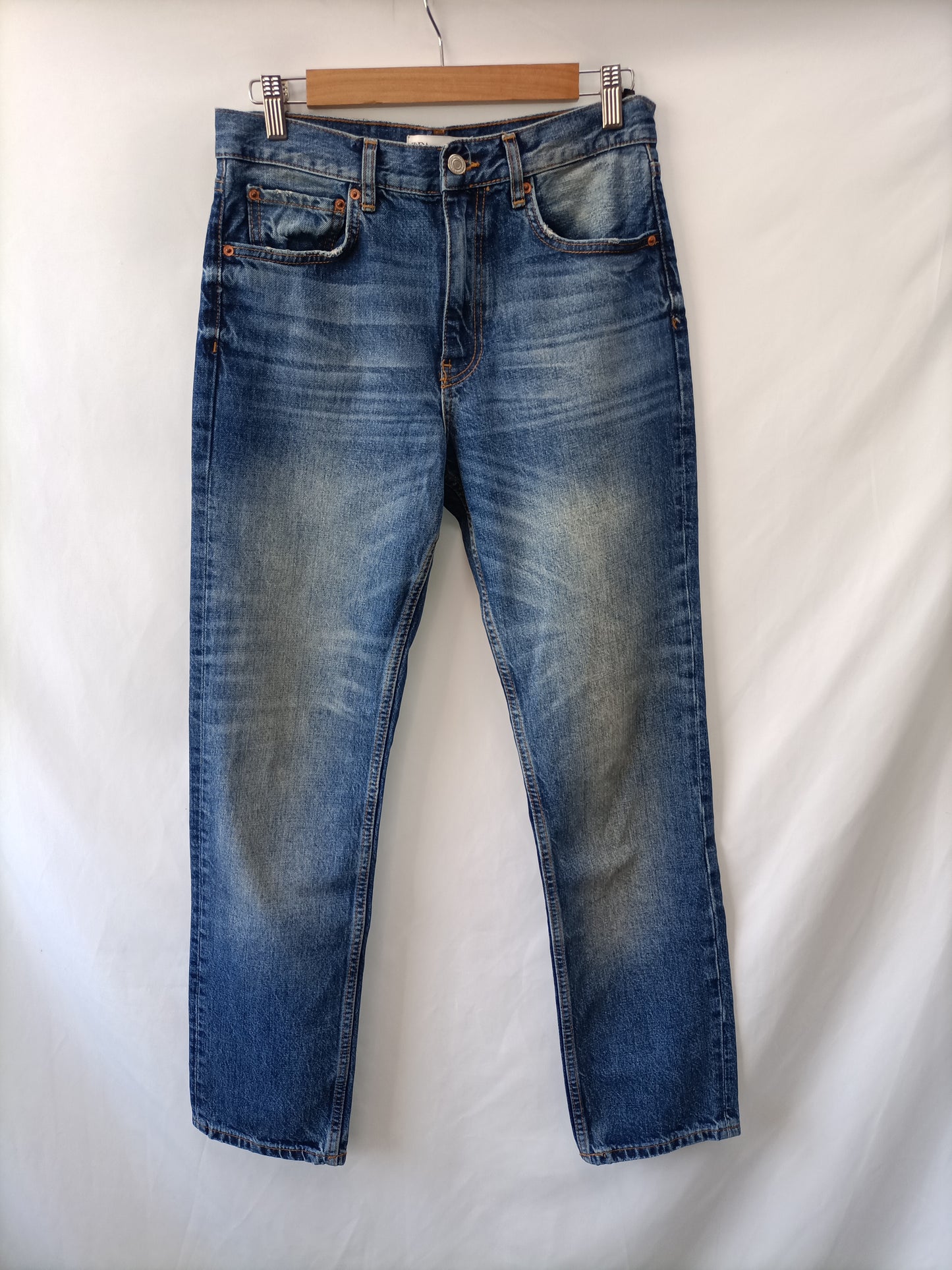 ZARA. Pantalón recto desgastado T.38