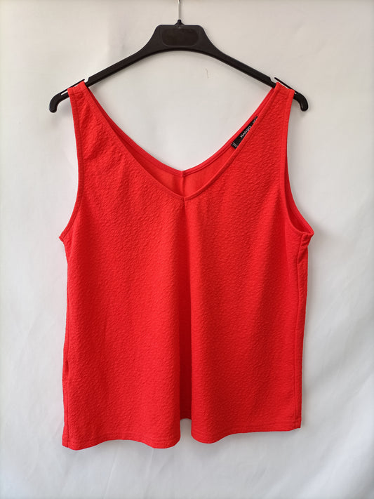 MANGO. Top rojo textura T.m