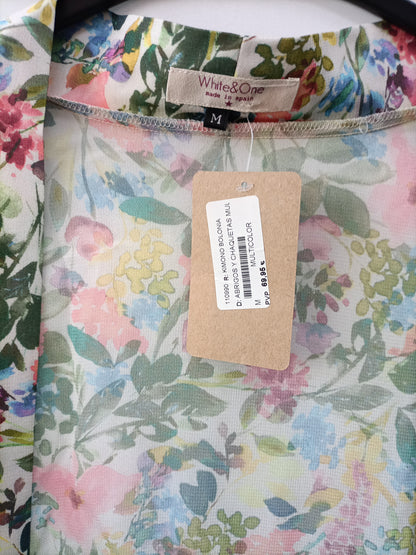 WHITE&ONE. Kimono fluido flores  T.m