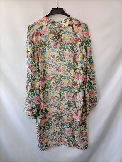 WHITE&ONE. Kimono fluido flores  T.m