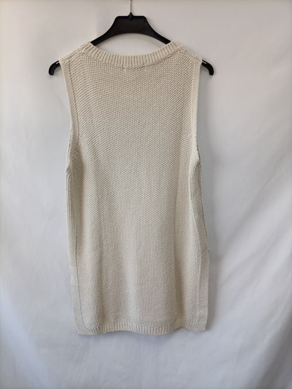 WHITE&ONE. Chaleco punto beige T.m